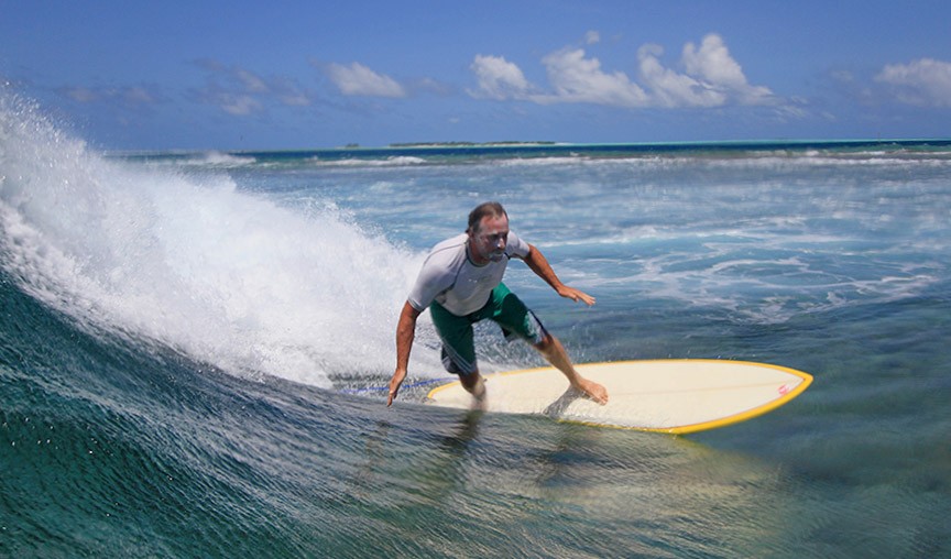 Bosch on a clean reef wave